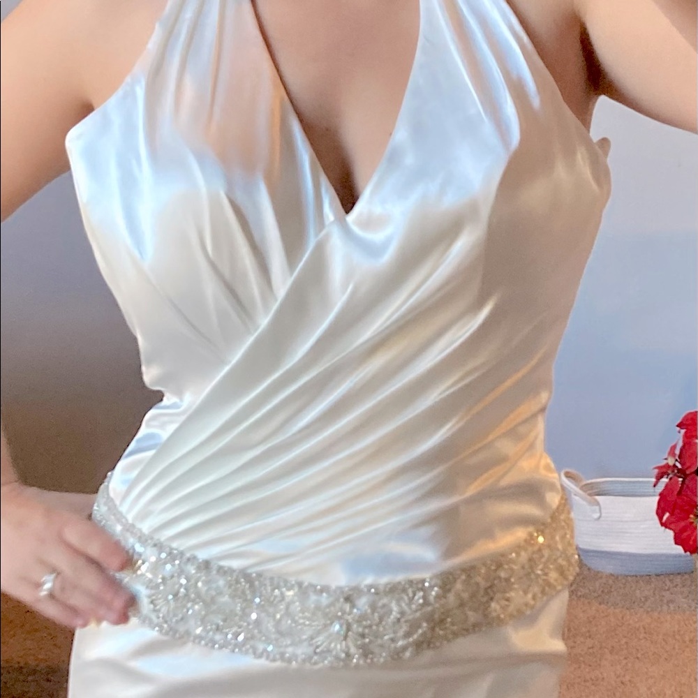 NWT size 8 GALINA SIGNATURE satin dress
